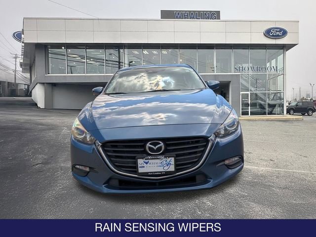 Used 2018 MAZDA MAZDA3 Touring FWD image 2