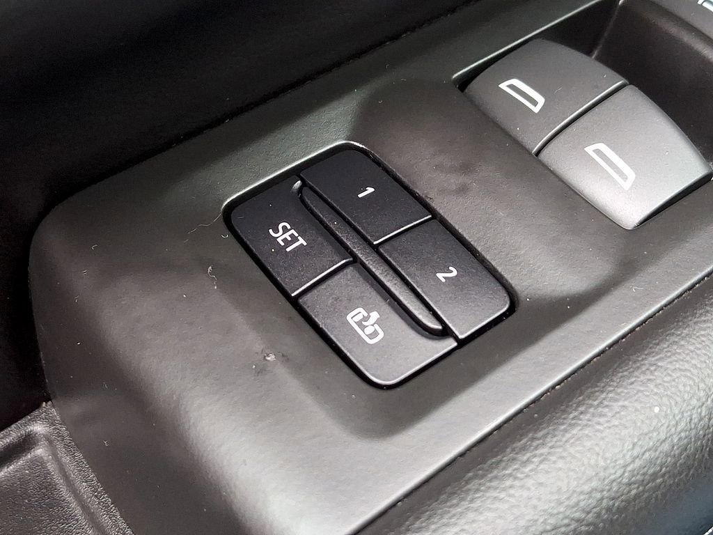 Used 2022 Chevrolet Tahoe LT w/ Luxury Package image 29