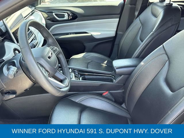 Used 2025 Jeep Compass Limited image 10
