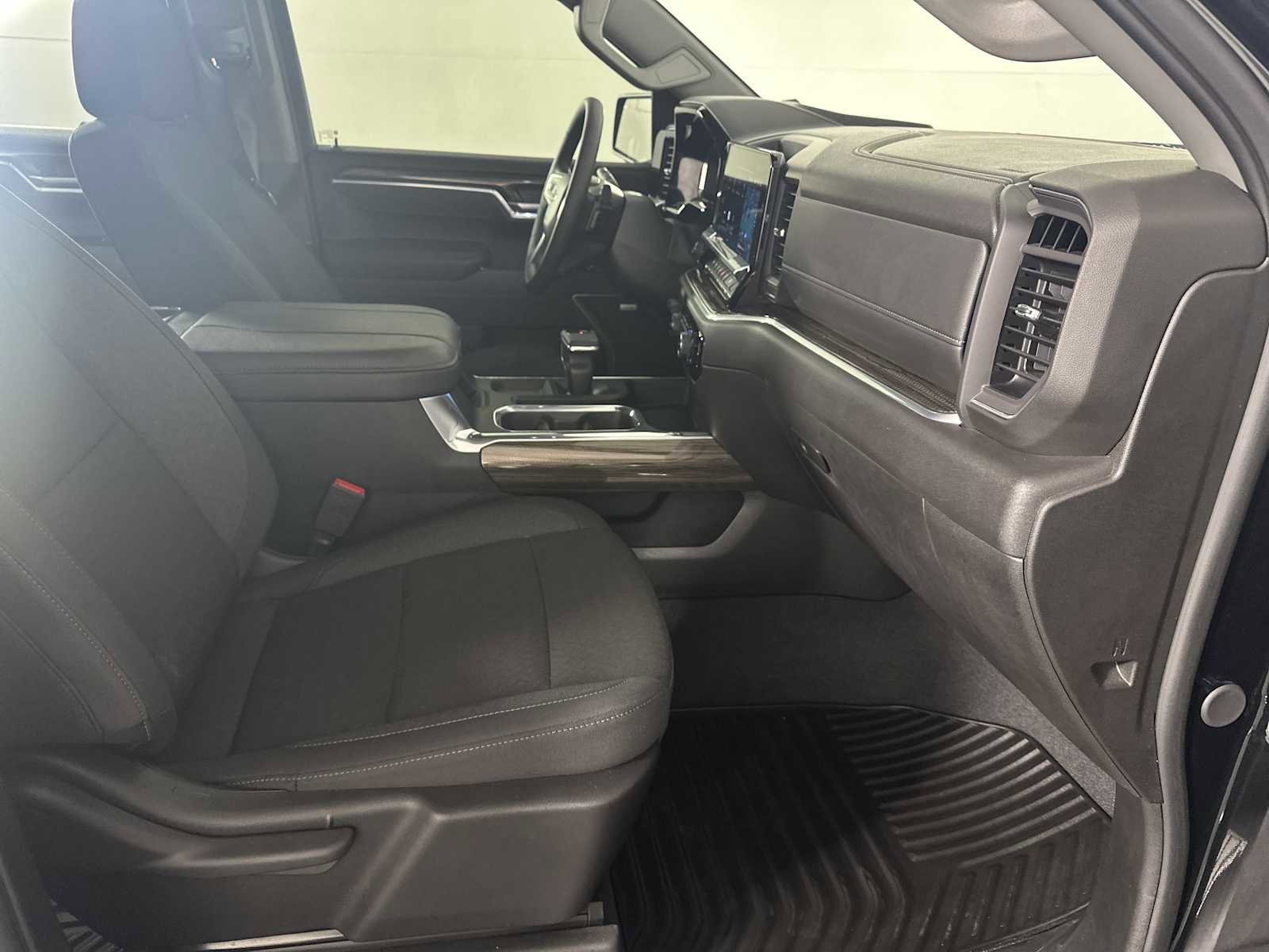 Used 2025 Chevrolet Silverado 1500 RST w/ Convenience Package II image 16