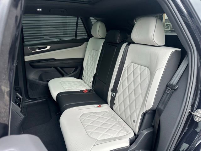 New 2025 Volkswagen Atlas Cross Sport SEL Premium R-Line image 20