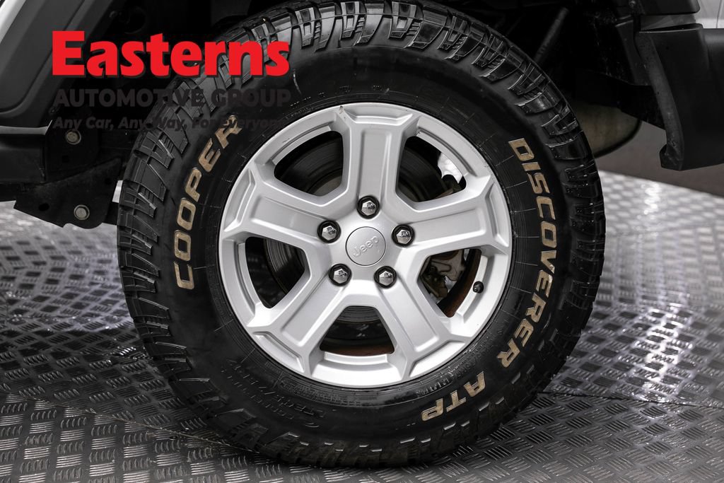 Used 2018 Jeep Wrangler Unlimited Sport S AWD/4WD image 8