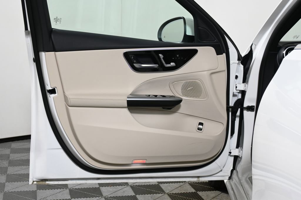 Certified 2025 Mercedes-Benz C 300 4MATIC Sedan image 27
