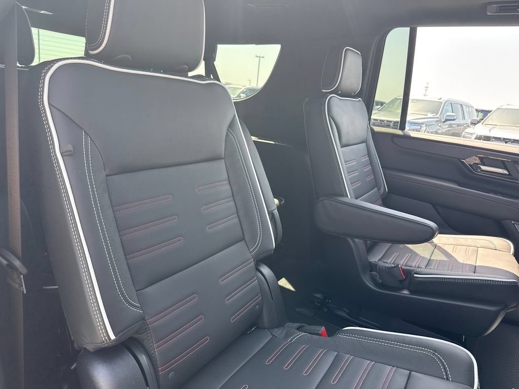 New 2026 GMC Yukon XL AT4 Ultimate AWD/4WD image 38