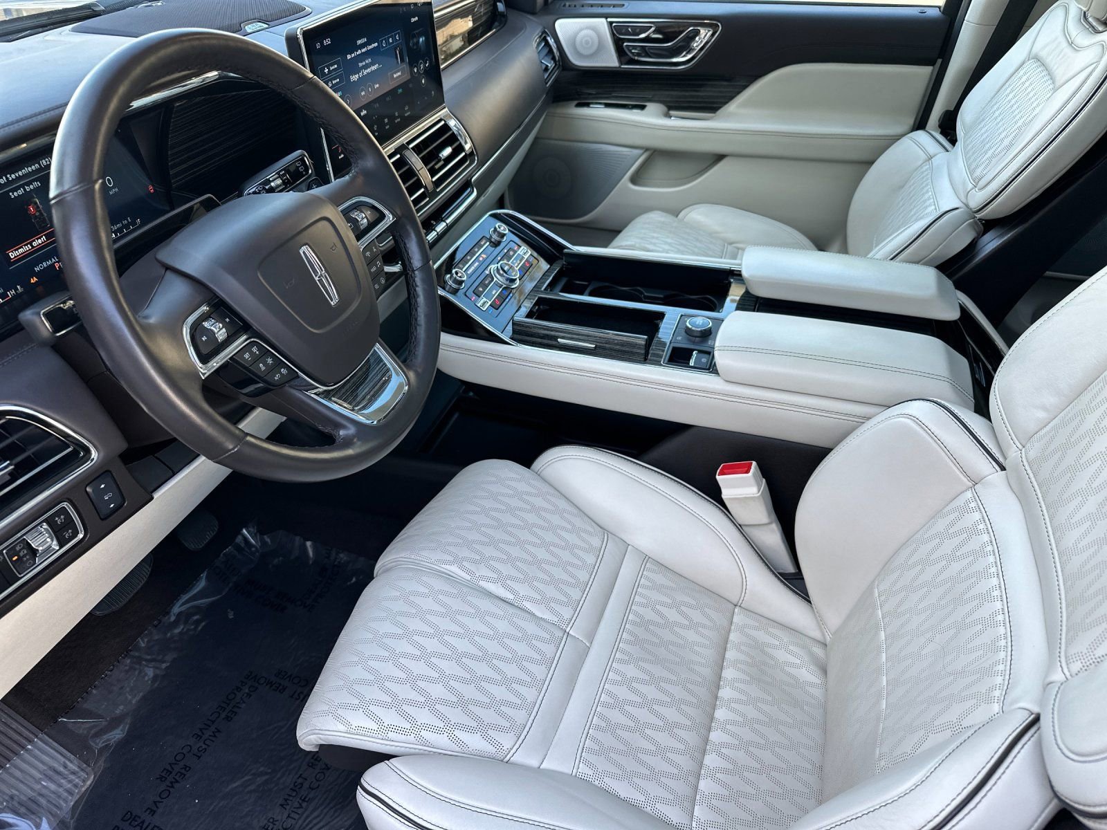 Used 2023 Lincoln Navigator Black Label AWD/4WD image 11