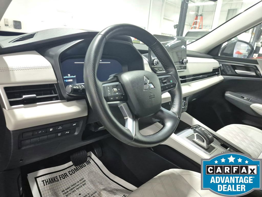 Used 2024 Mitsubishi Outlander SEL AWD/4WD image 14