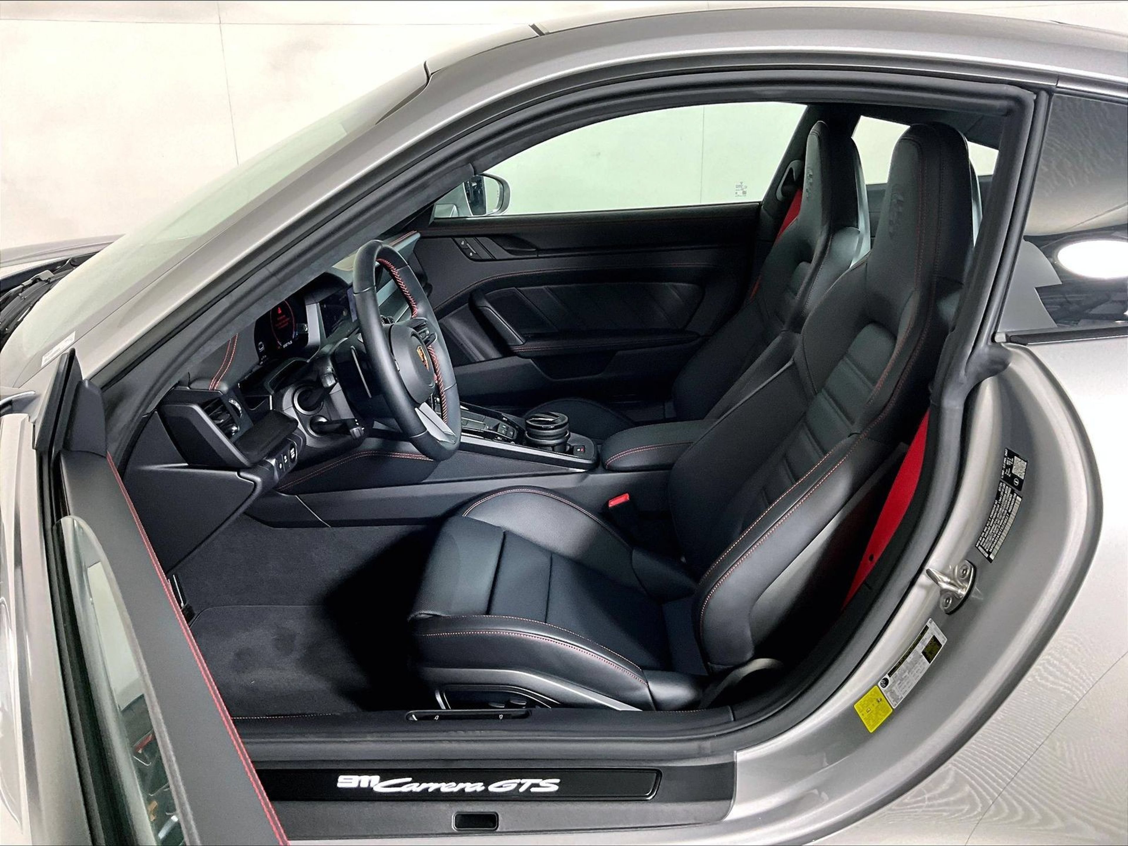 New 2026 Porsche 911 Carrera GTS RWD image 5