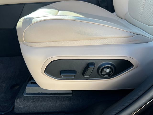 Used 2025 Jeep Grand Cherokee Limited w/ Luxury Tech Group II image 12