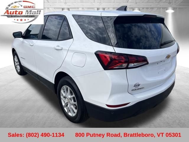 Used 2024 Chevrolet Equinox LS w/ LS Convenience Package FWD image 3