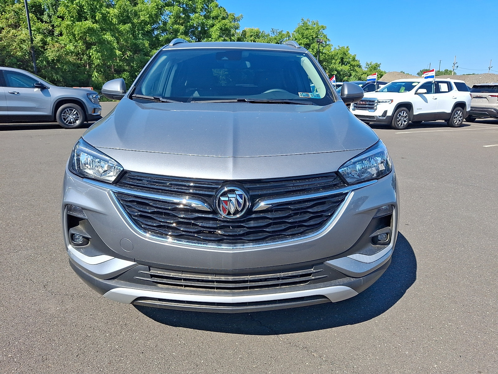 Used 2023 Buick Encore GX Select w/ Safety Package II FWD image 2