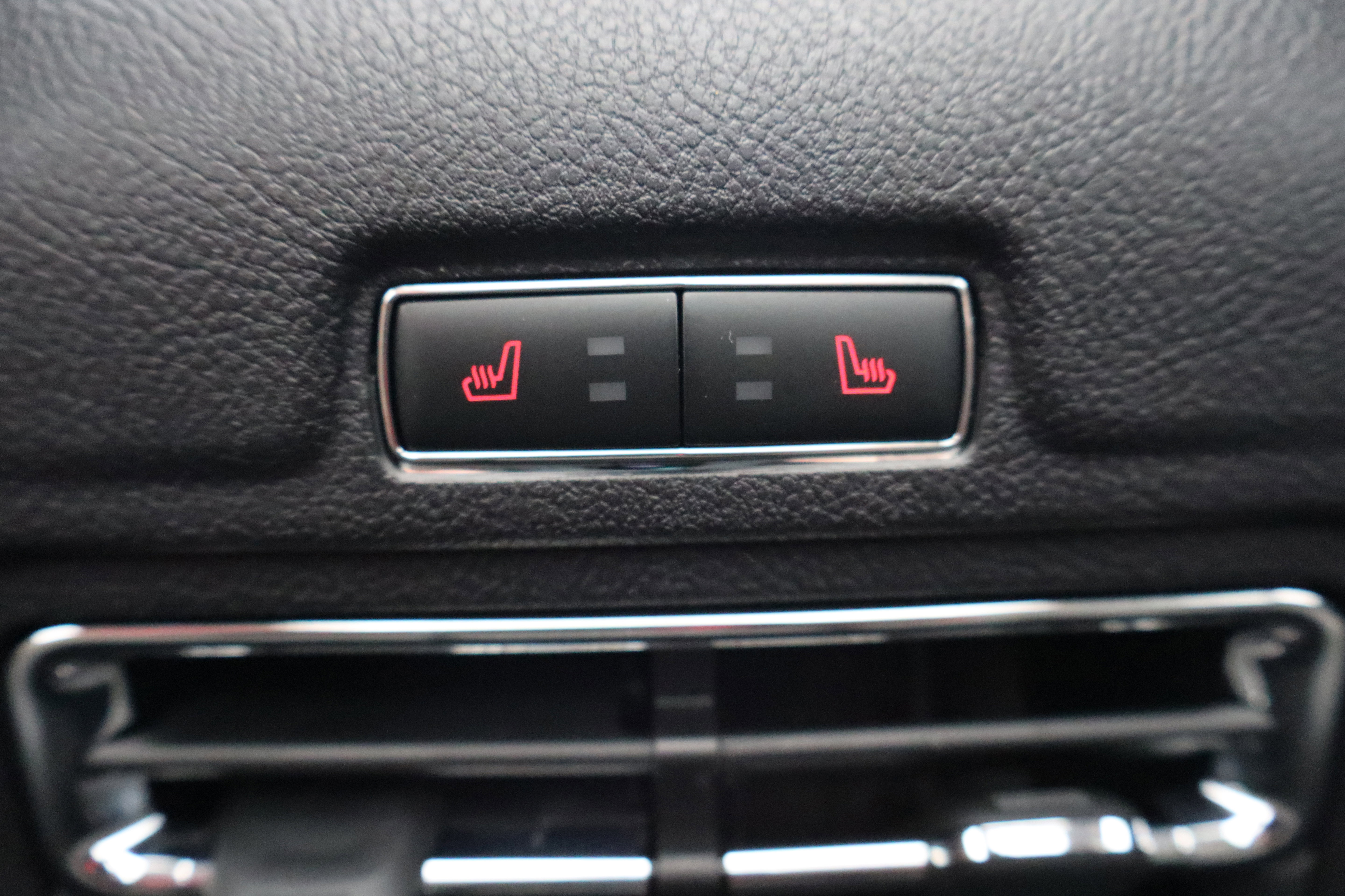 Used 2023 Lincoln Corsair Reserve w/ Equipment Group 202A image 25