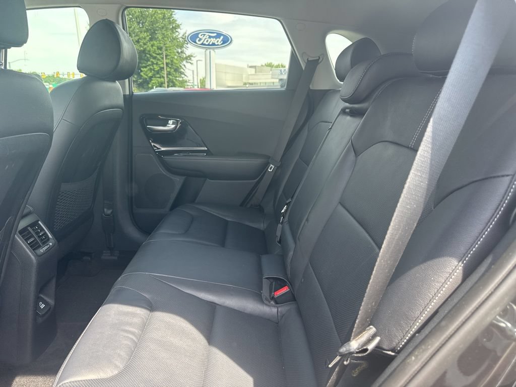 Used 2017 Kia Niro Touring w/ Advanced Technology Package FWD image 20