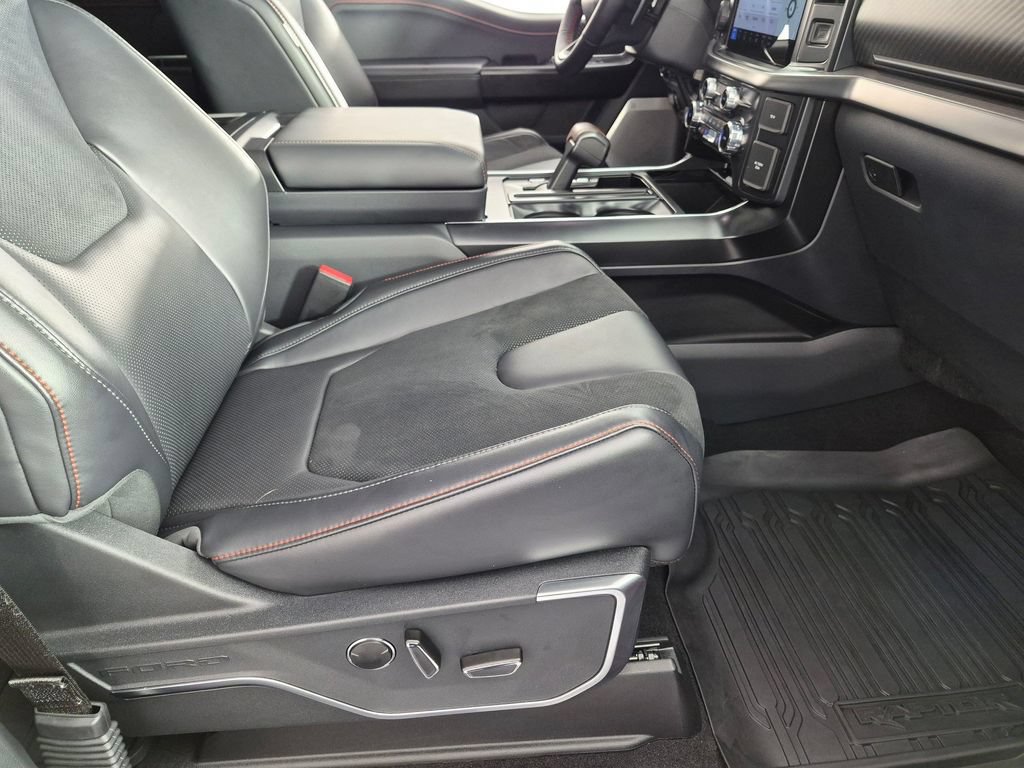 Used 2025 Ford F150 Raptor AWD/4WD image 35