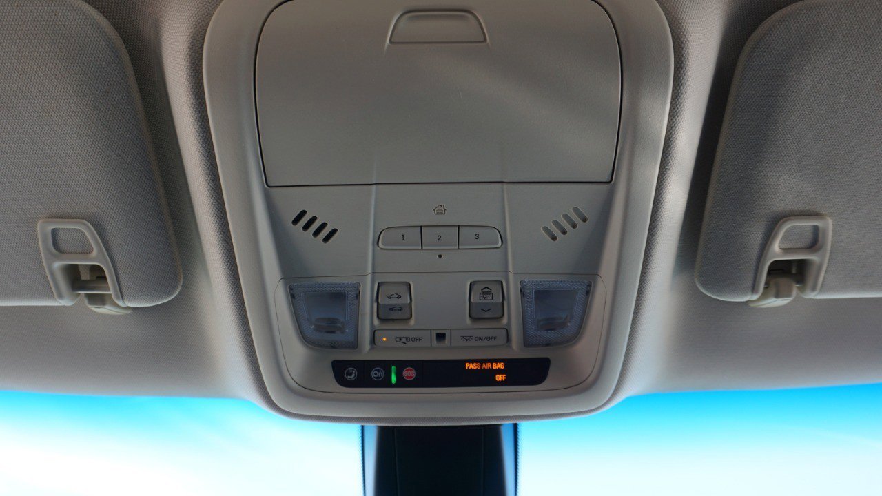 Used 2018 Cadillac XT5 Luxury w/ Driver Awareness Package image 25