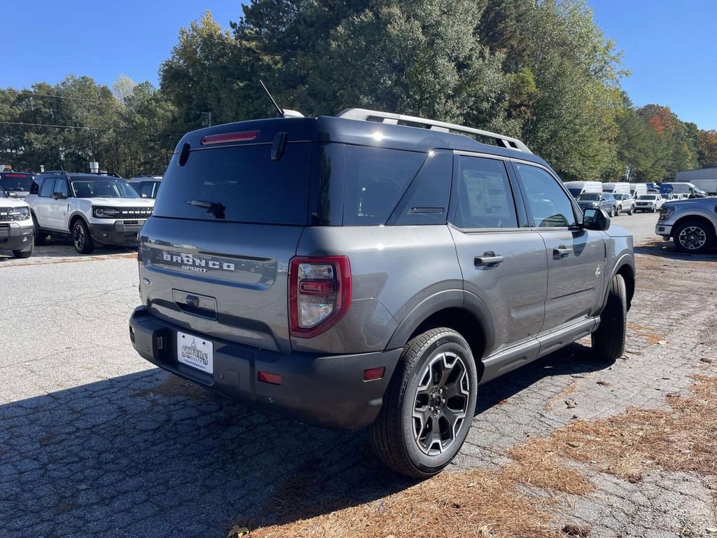 New 2025 Ford Bronco Sport Outer Banks image 3