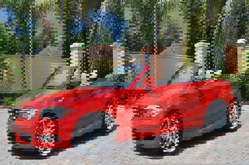 Used 2012 BMW 135i Convertible image 18