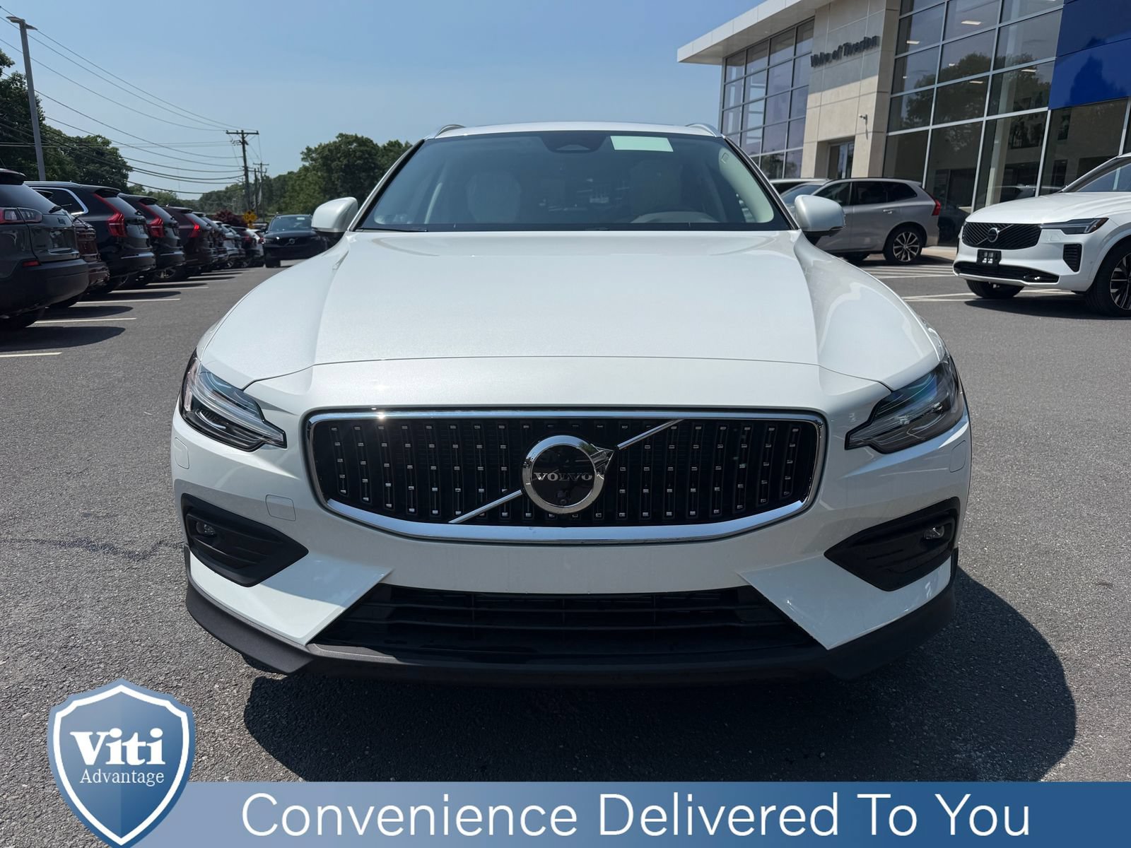 New 2026 Volvo V60 B5 Cross Country Plus w/ Climate Package AWD/4WD image 3