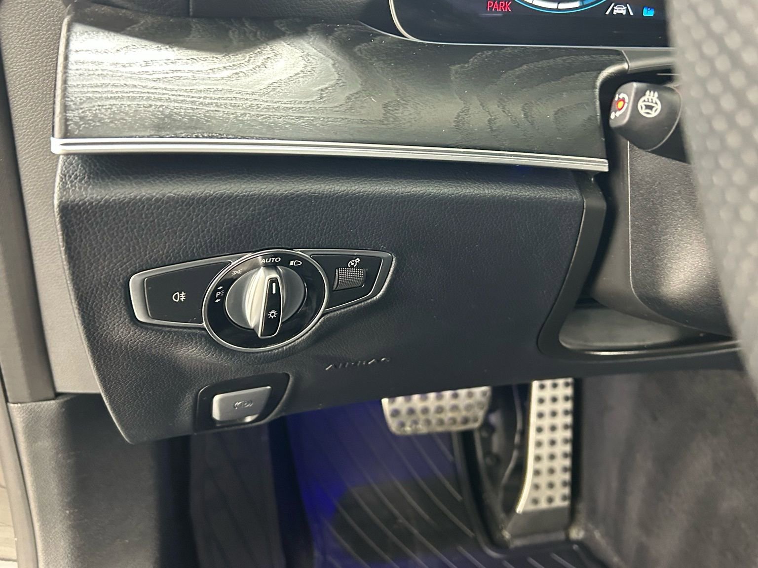 Used 2023 Mercedes-Benz E 450 4MATIC Cabriolet image 32