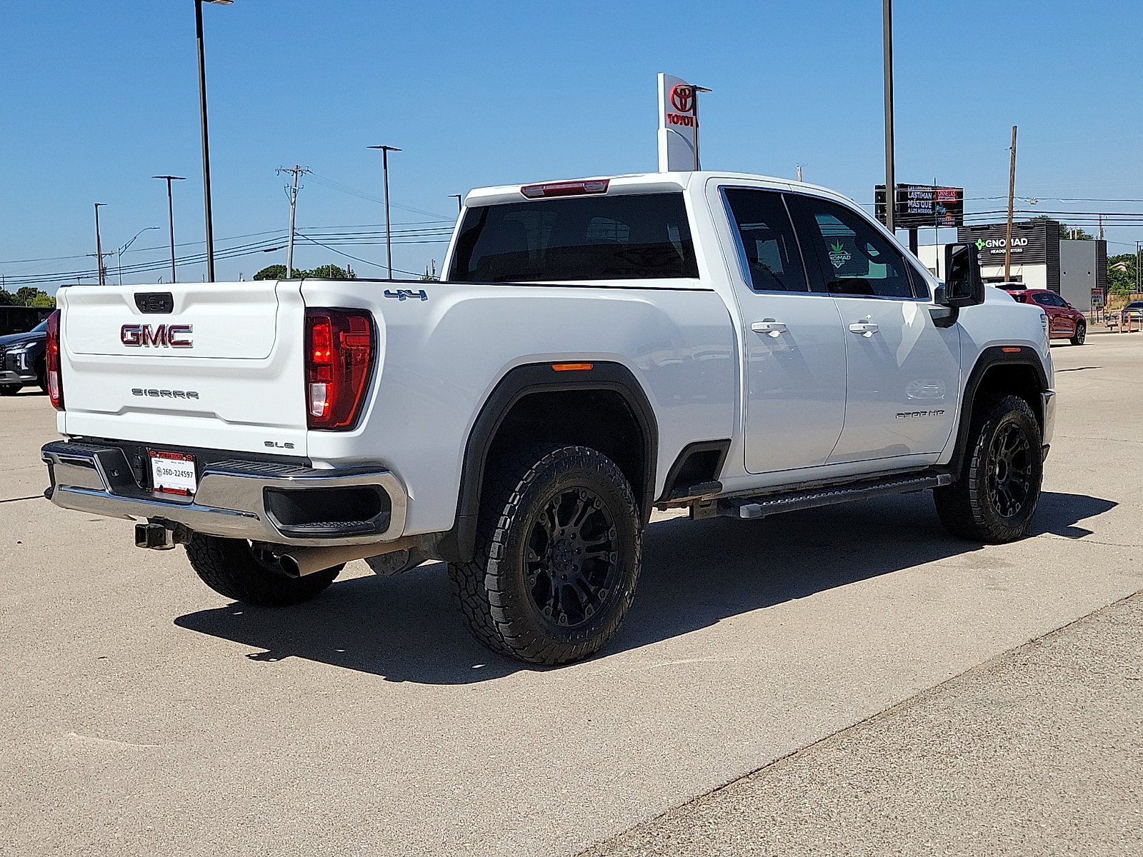 Used 2022 GMC Sierra 2500 SLE w/ SLE Value Package; AWD/4WD image 4