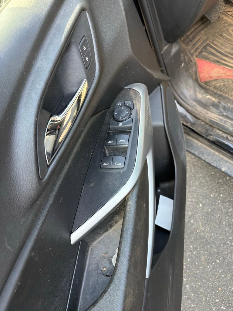 Used 2024 Chevrolet Trax RS FWD image 15