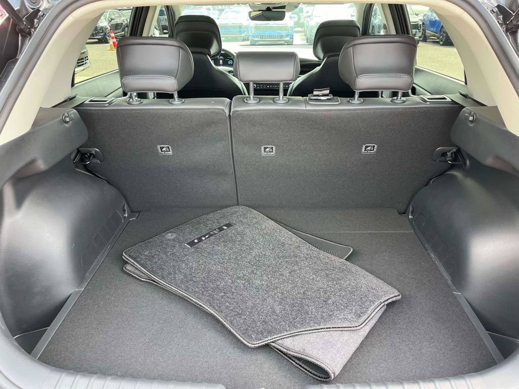 Certified 2025 Kia Niro EX FWD image 8