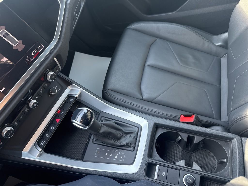 Used 2025 Audi Q3 2.0T Premium image 34