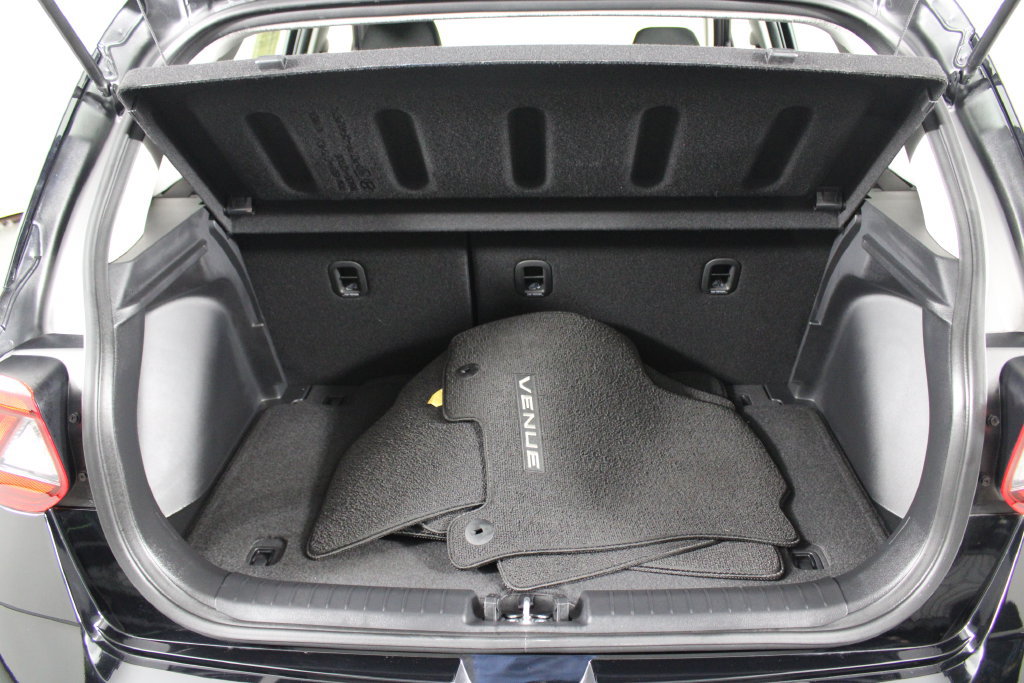 Certified 2026 Hyundai Venue SEL FWD image 17