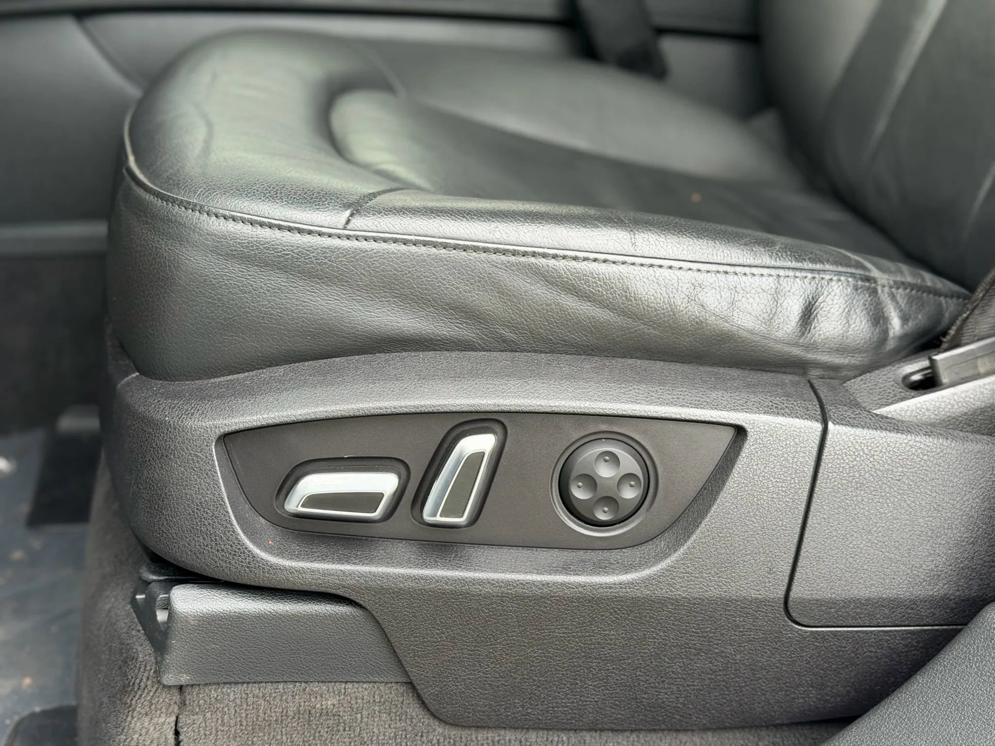 Used 2013 Audi Q7 3.0T Premium Plus image 32