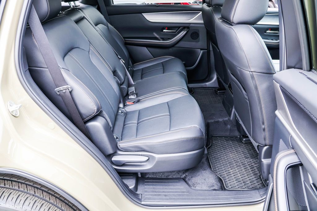 Used 2025 MAZDA CX-70 Plug-In Hybrid w/ Premium Pkg image 48