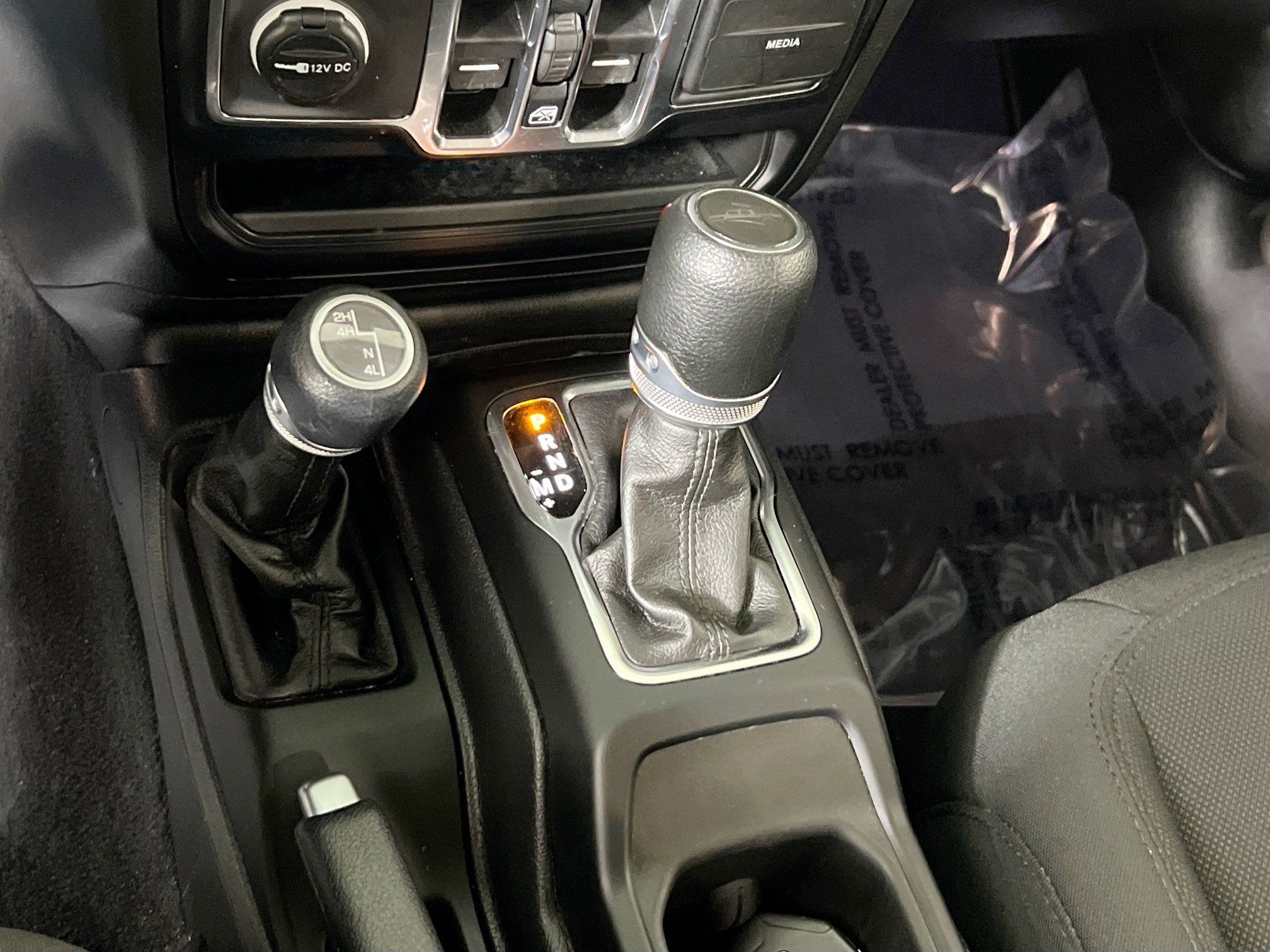 Used 2023 Jeep Gladiator Willys image 16