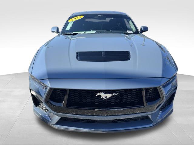 Used 2025 Ford Mustang GT RWD image 2