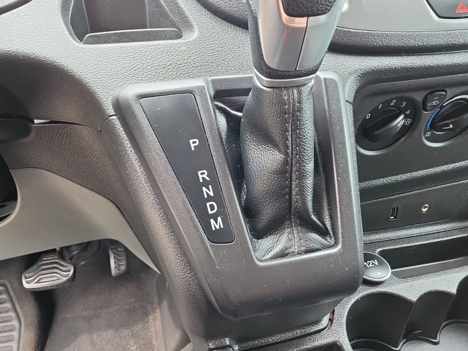 Used 2016 Ford Transit 150 XLT RWD image 24