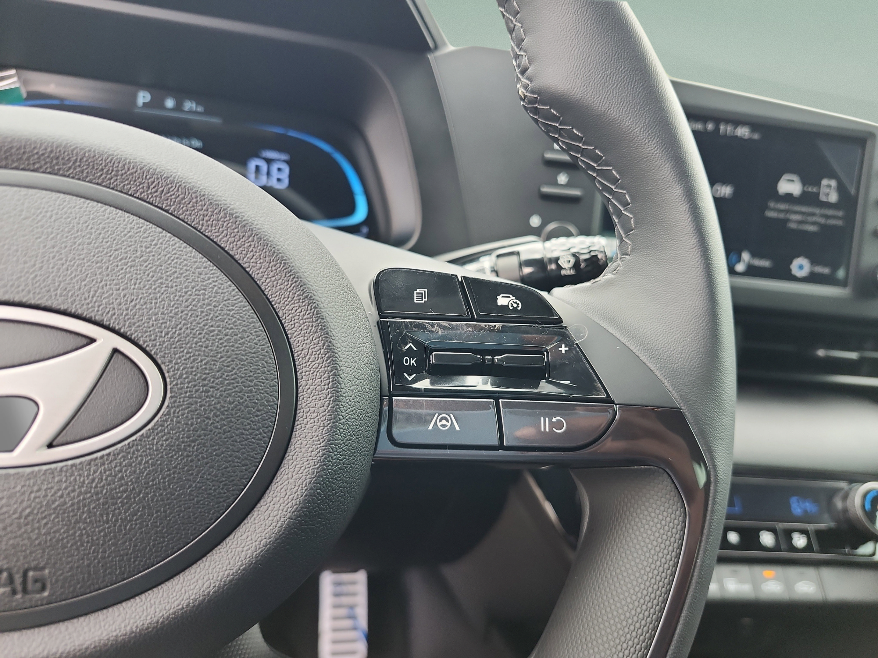 New 2026 Hyundai Elantra Sport FWD image 27