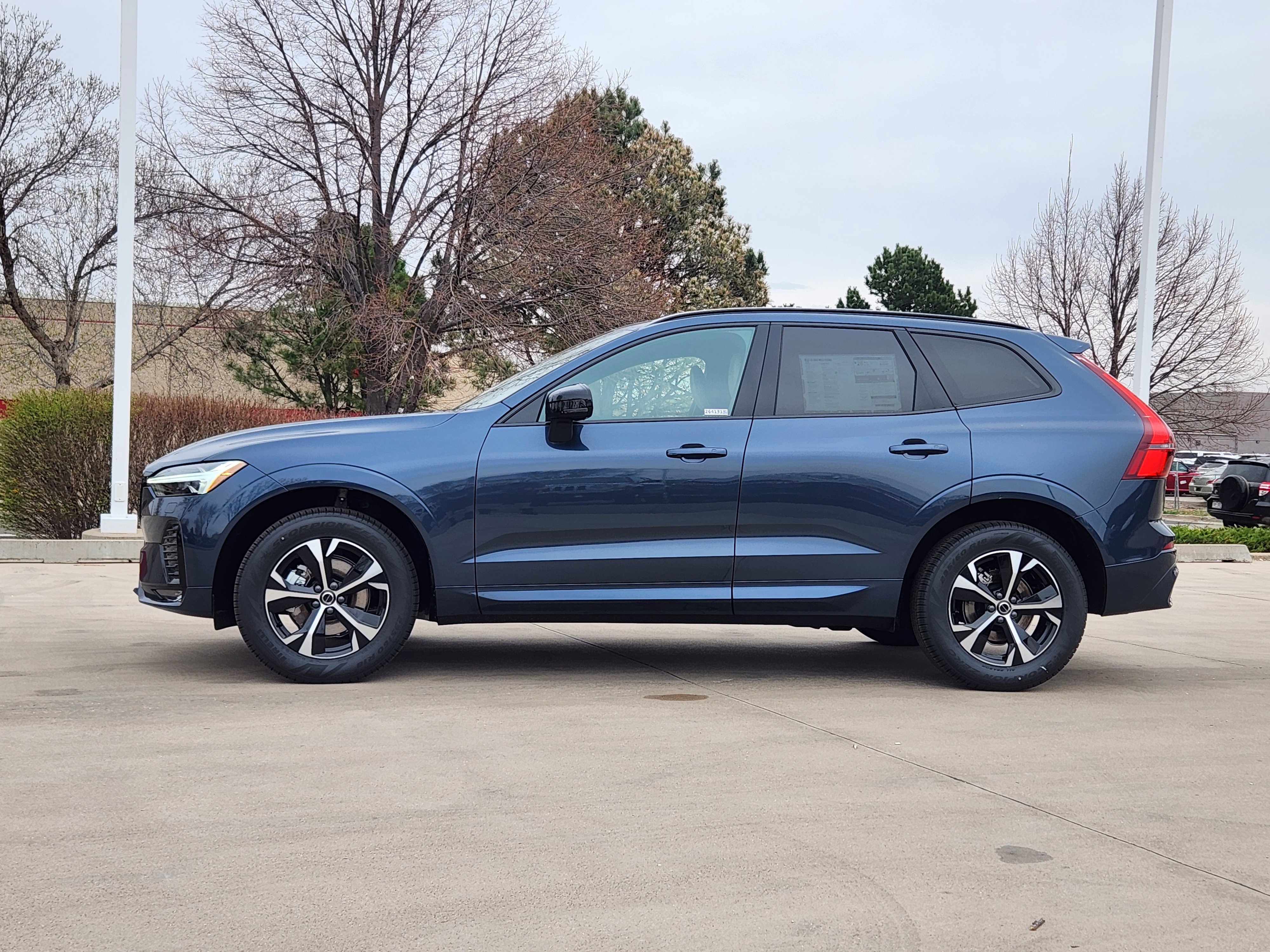 New 2026 Volvo XC60 B5 Core w/ Protection Package Premier AWD/4WD image 4