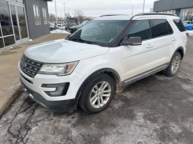 Used 2016 Ford Explorer XLT w/ Equipment Group 202A image 23