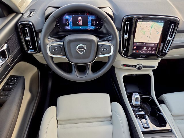 New 2026 Volvo XC40 B5 Plus w/ Protection Package Premier AWD/4WD image 12