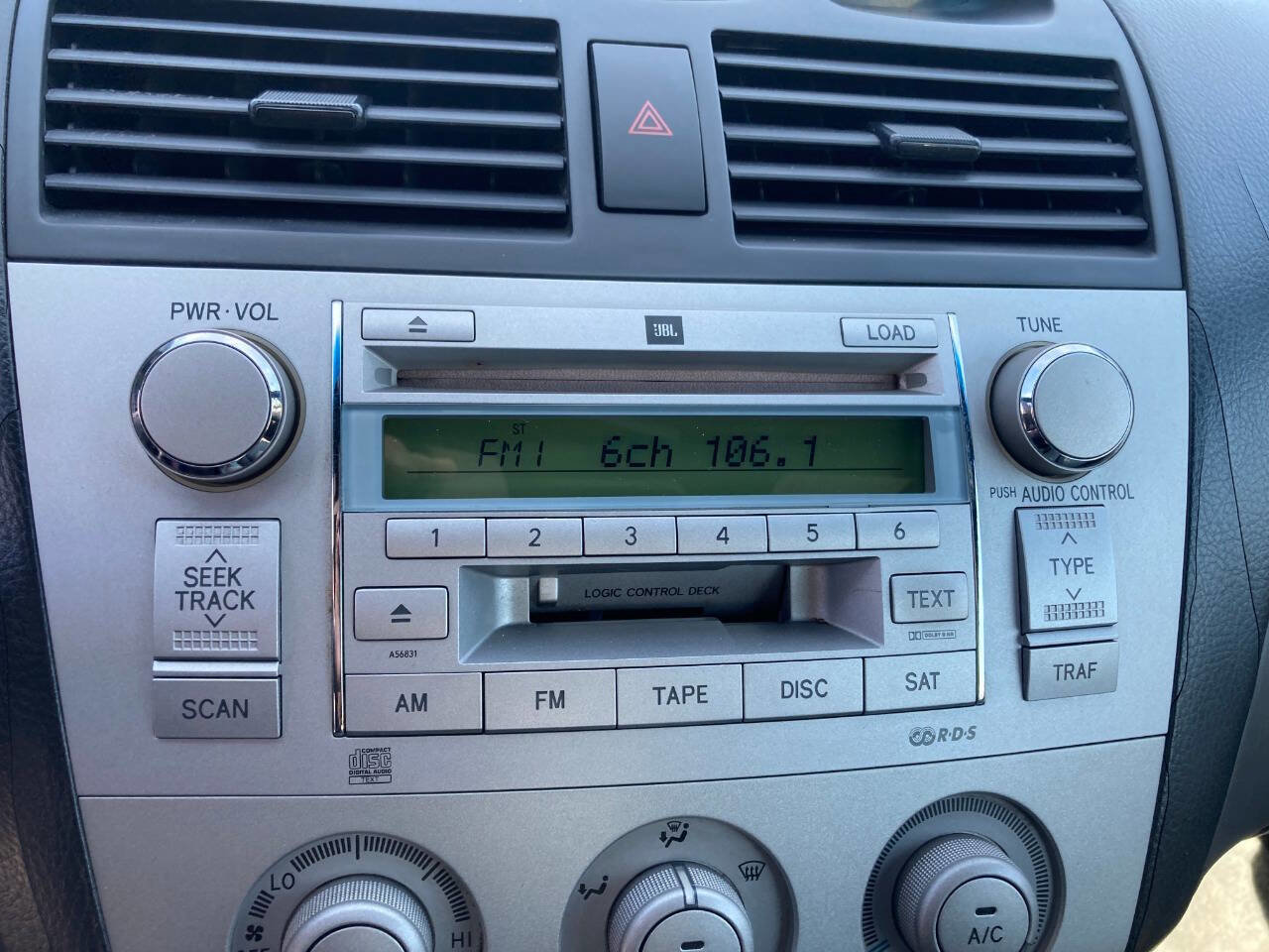 Used 2004 Toyota Solara SE image 51