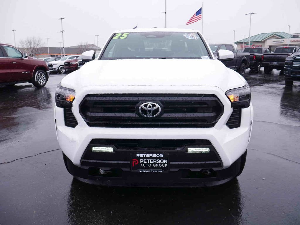 Used 2025 Toyota Tacoma SR5 image 3