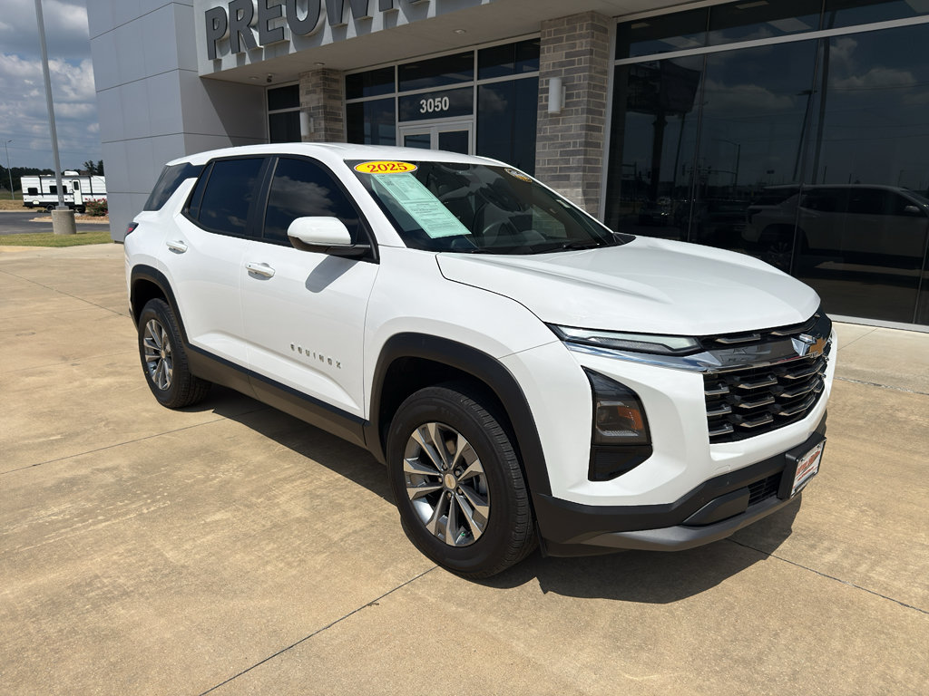 Used 2025 Chevrolet Equinox LT FWD image 1