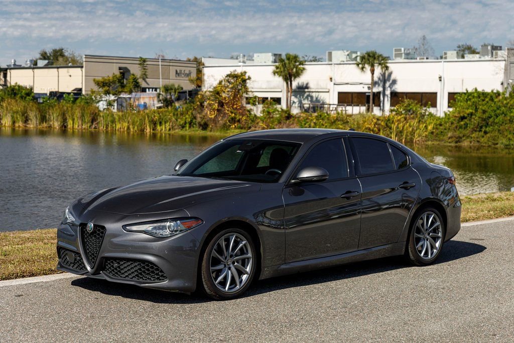 Used 2022 Alfa Romeo Giulia Sprint image 7