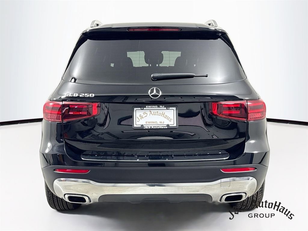 Used 2025 Mercedes-Benz GLB 250 image 6