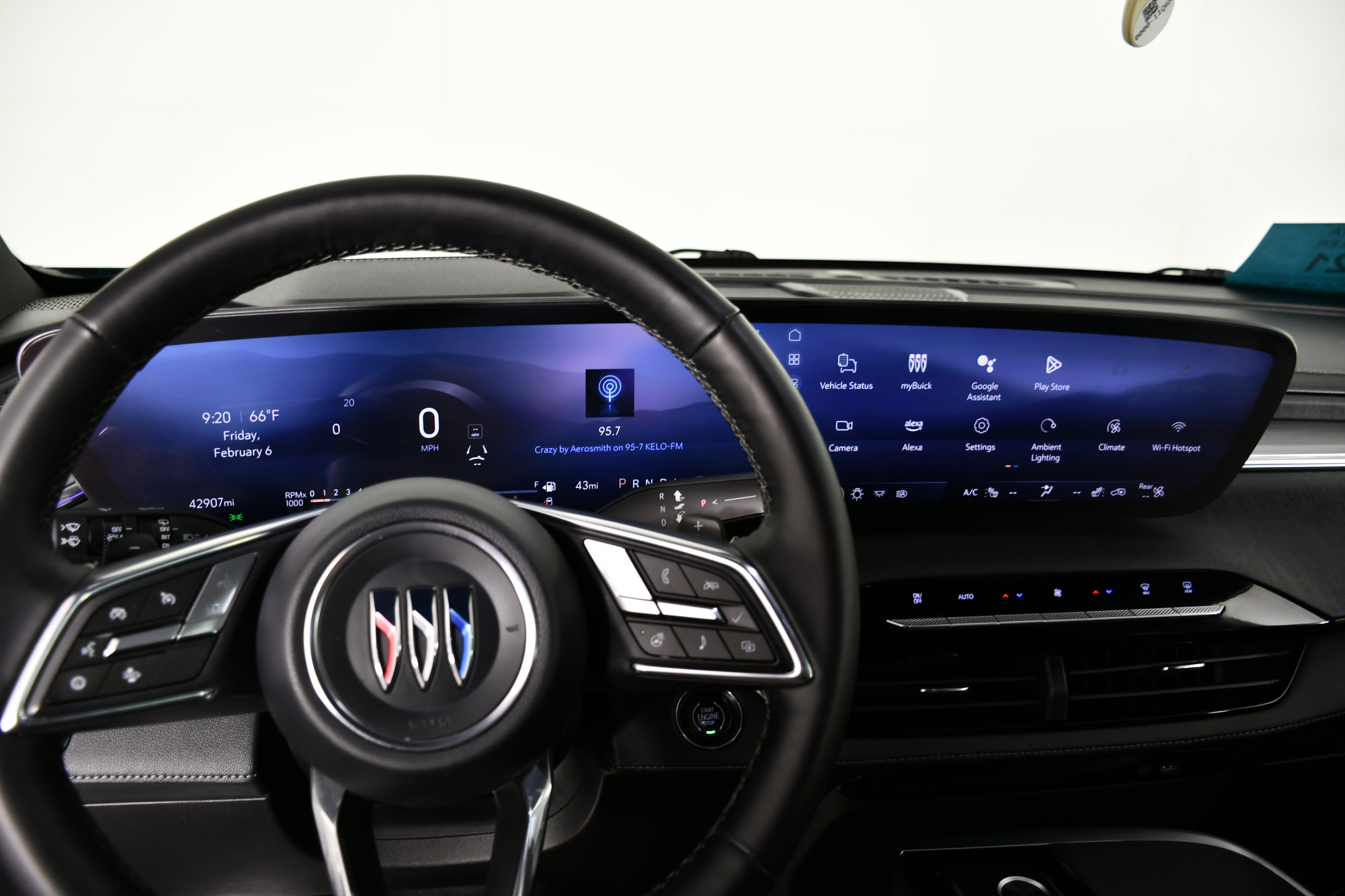 Used 2025 Buick Enclave Preferred image 16