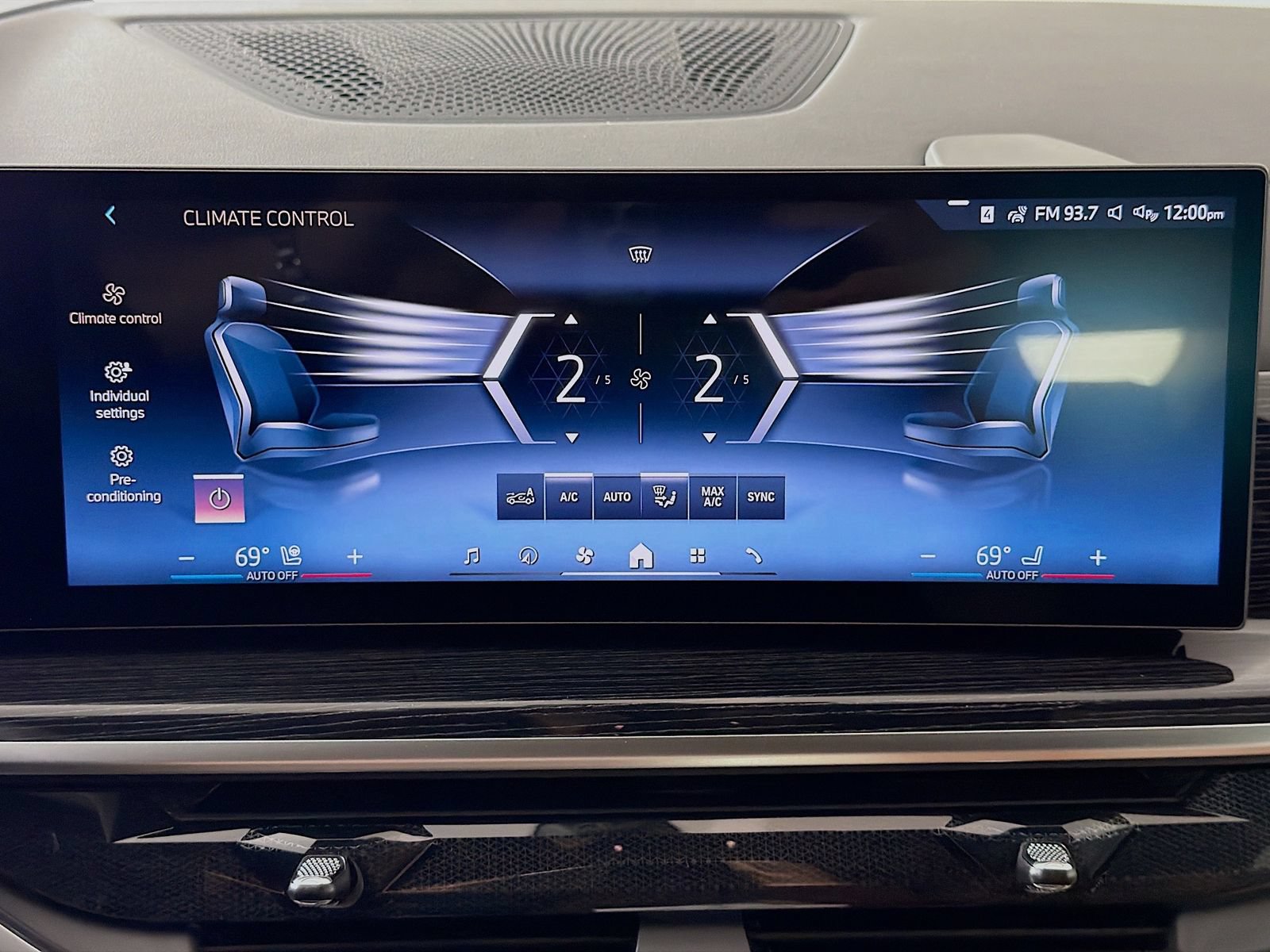 New 2027 BMW X7 xDrive40i w/ Executive Package AWD/4WD image 19