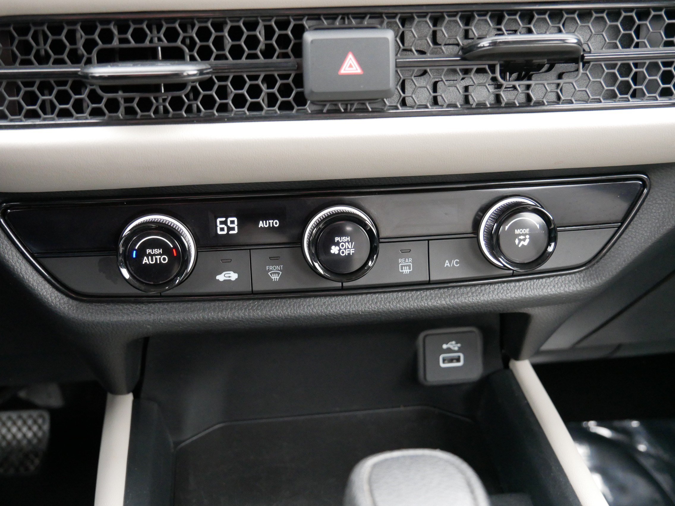 Certified 2023 Honda HR-V LX image 23