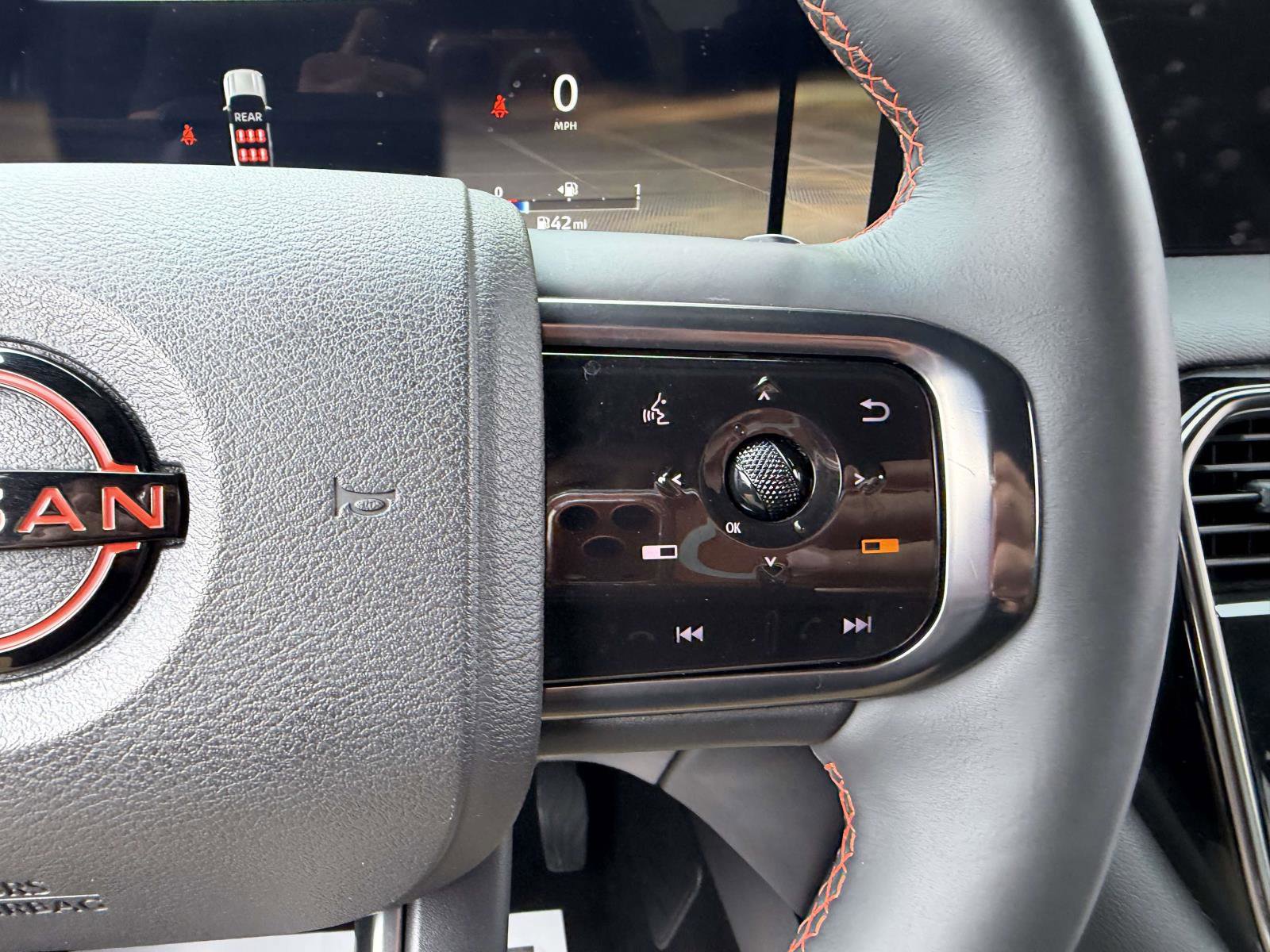 Used 2025 Nissan Armada PRO-4X AWD/4WD image 26