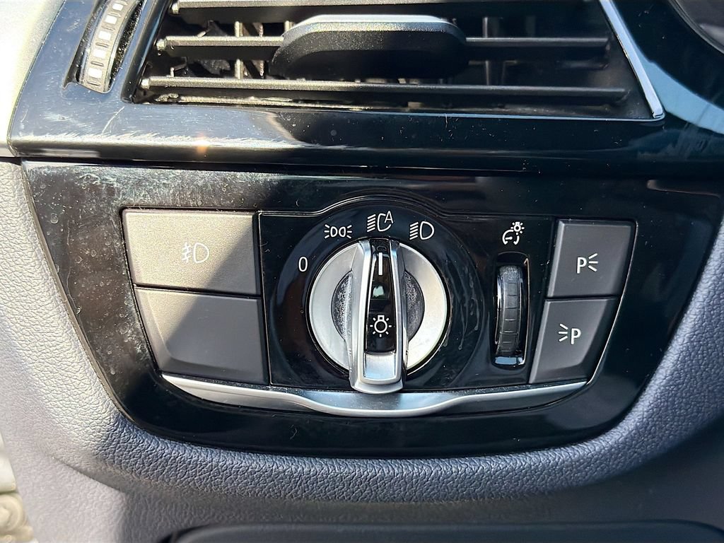 Used 2019 BMW 530i w/ M Sport Package RWD image 34