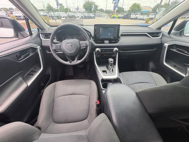 Used 2020 Toyota RAV4 LE w/ Carpet Mat Package AWD/4WD image 7