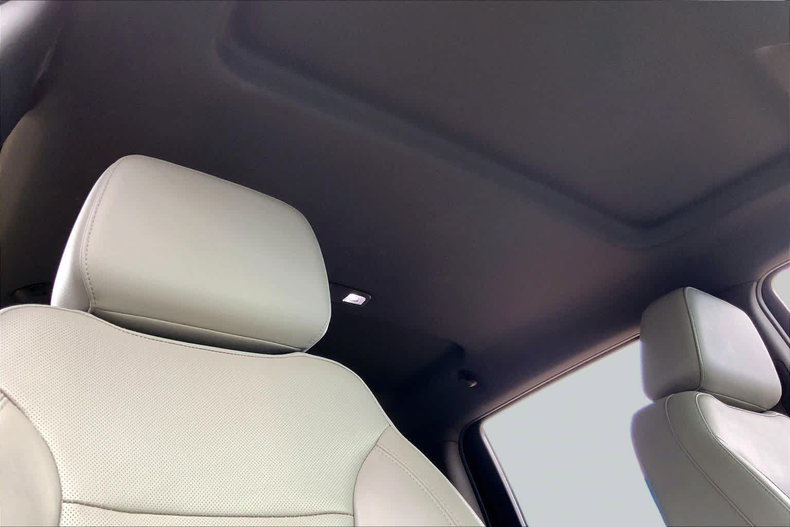 Used 2019 Chevrolet Silverado 1500 LTZ AWD/4WD image 14