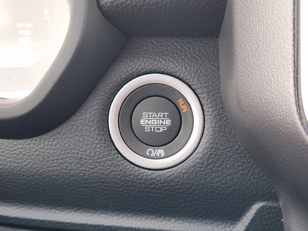 New 2026 RAM 1500 4x4 Crew Cab image 15