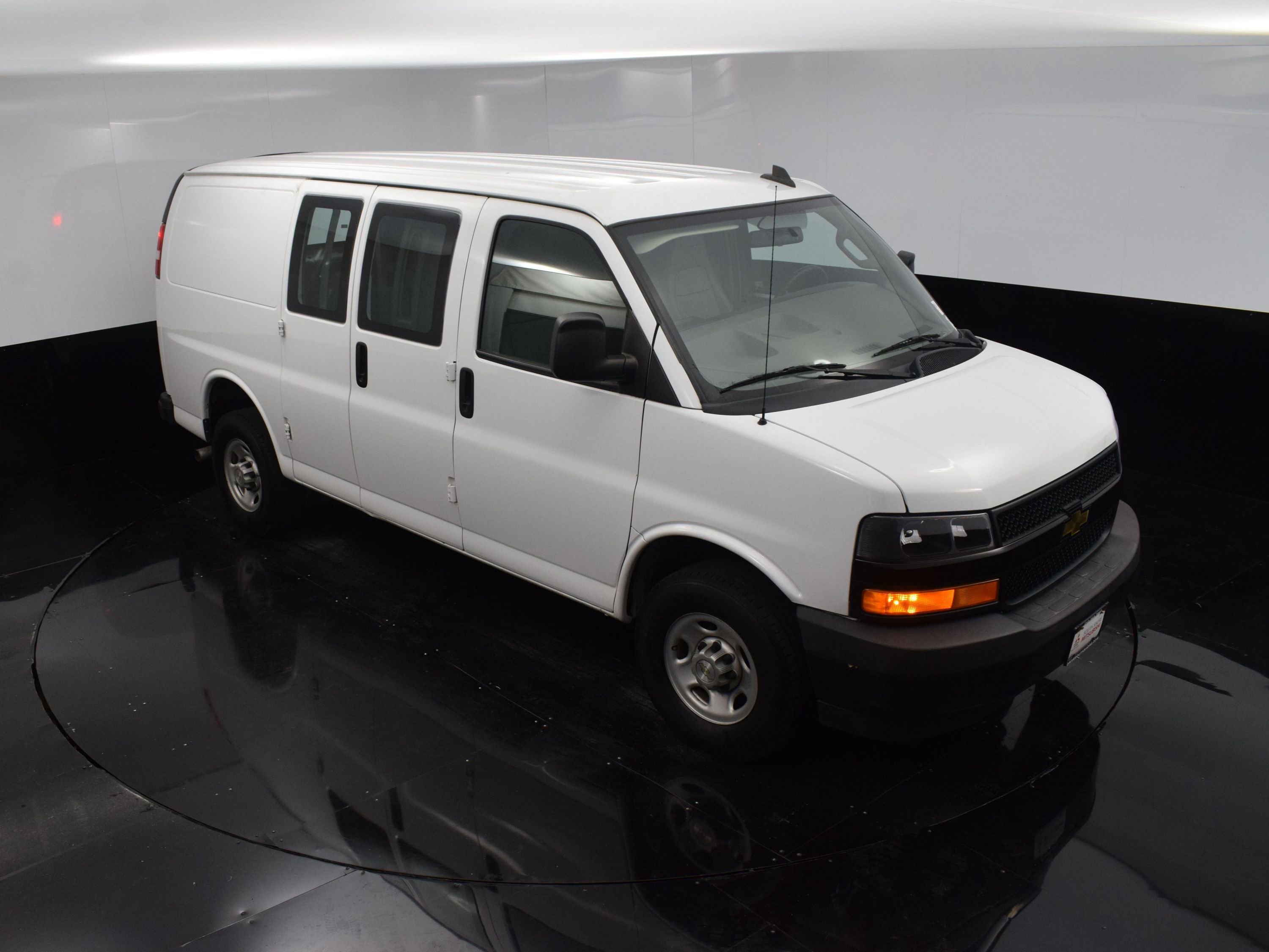 Used 2022 Chevrolet Express 2500 w/ Driver Convenience Package image 24
